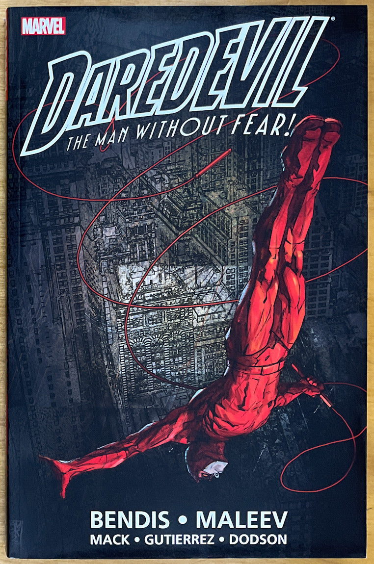 Daredevil By Brian Michael Bendis & Alex Maleev Ultimate Collection Book 1
