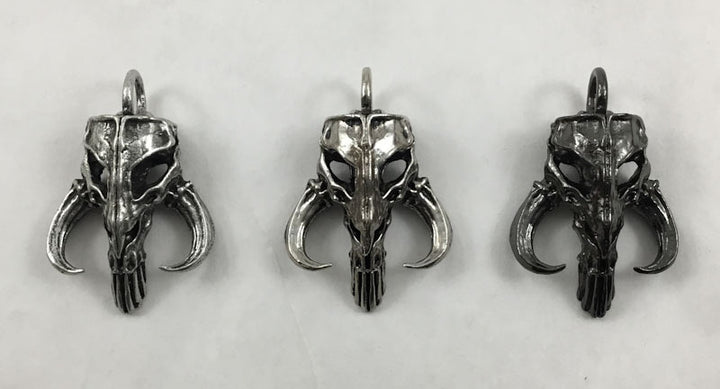 Mandalorian Mythosaur Skull Pendant - Original Pewter